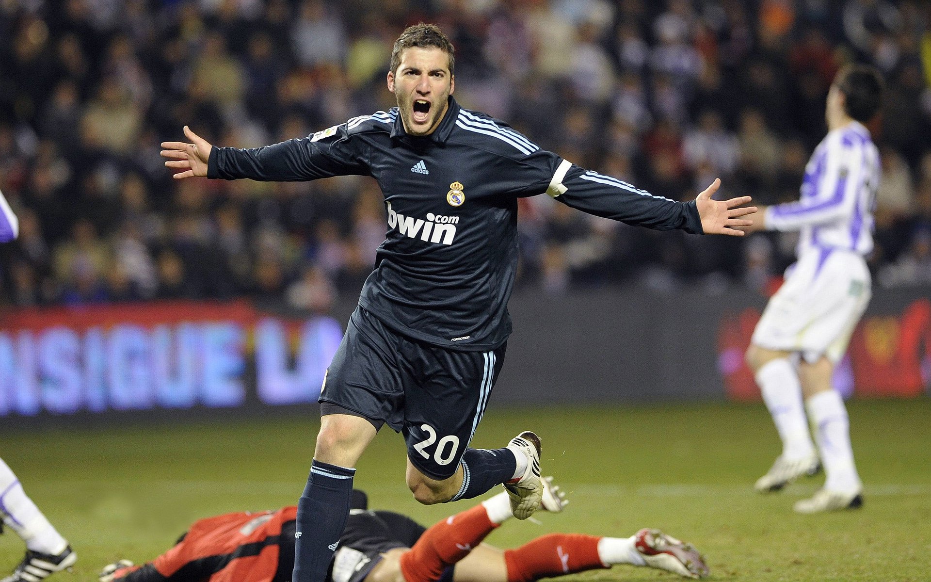 网红短跑比赛,表达青春的速度与激情,短跑视频