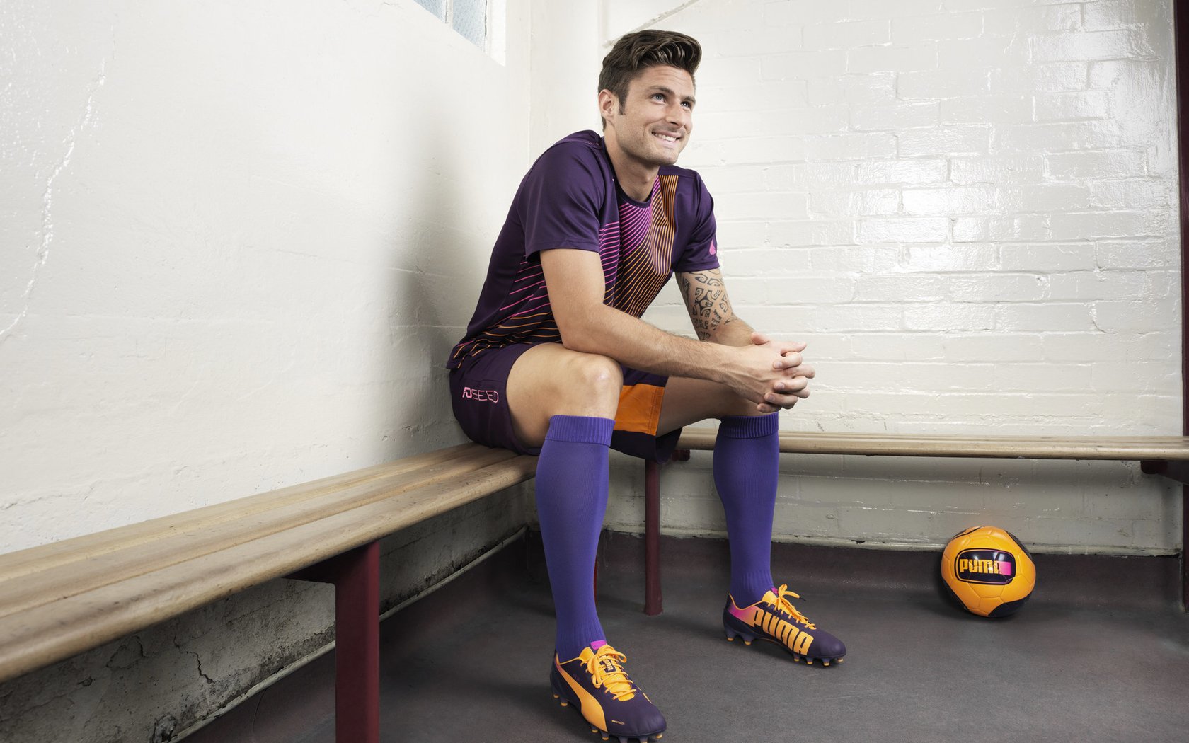 九游游戏中心-埃弗顿反击效率提高保级希望重燃，埃弗顿强吗