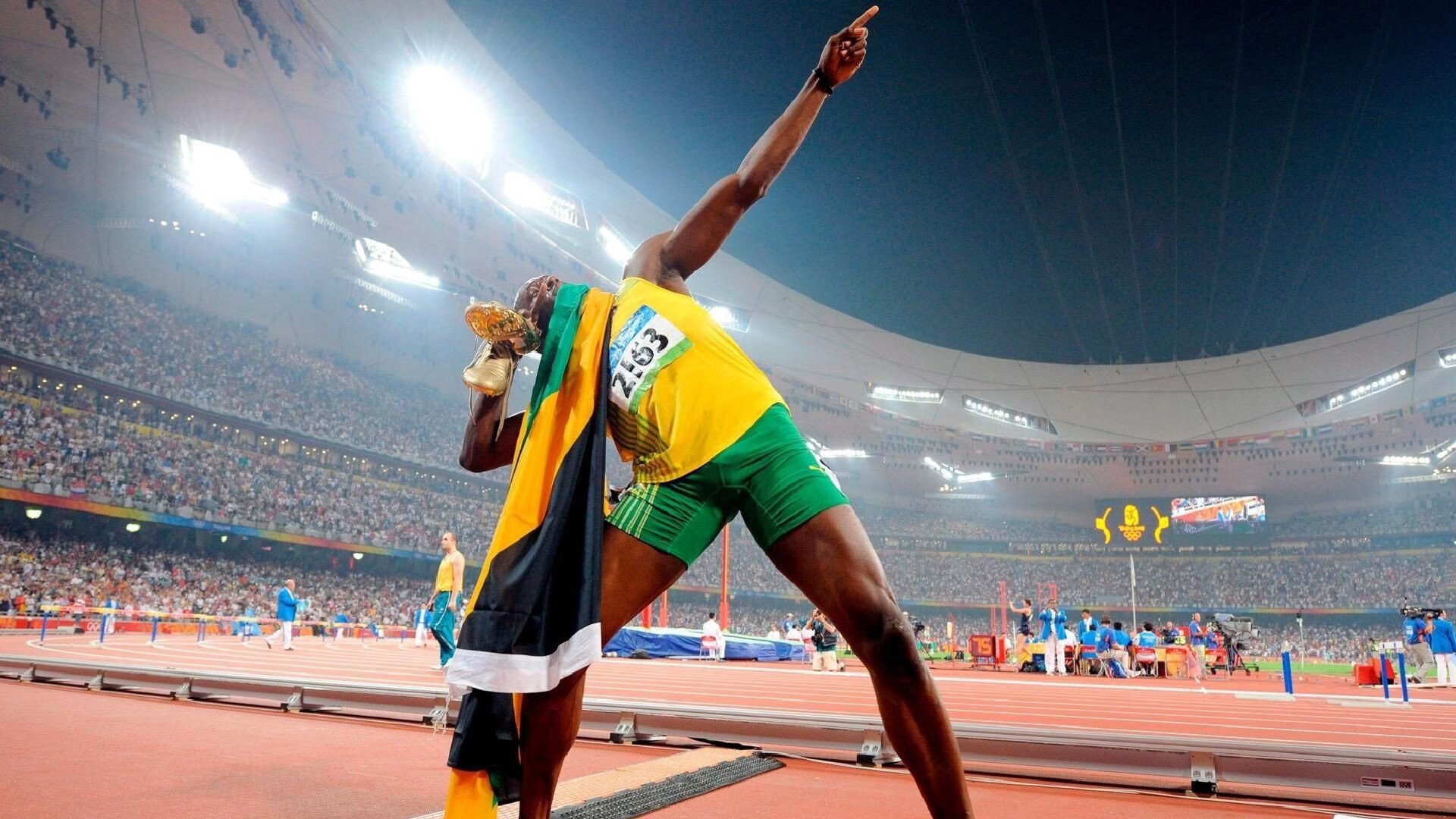 九游APP官网-_新颖场地设计：未来感十足的高科技球场_，科幻篮球场